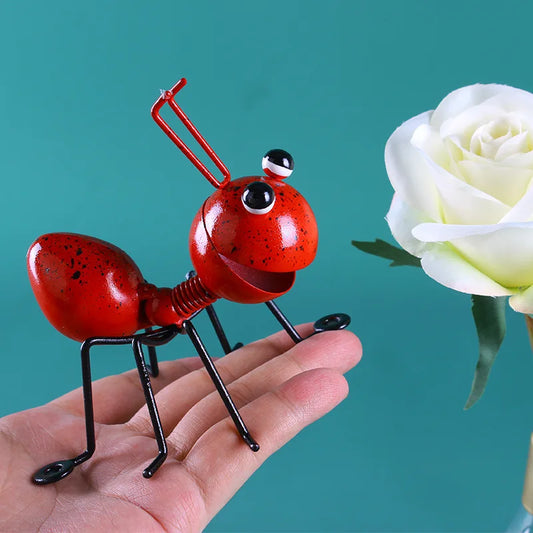 Metal Ant Garden Ornament & Wall Décor
