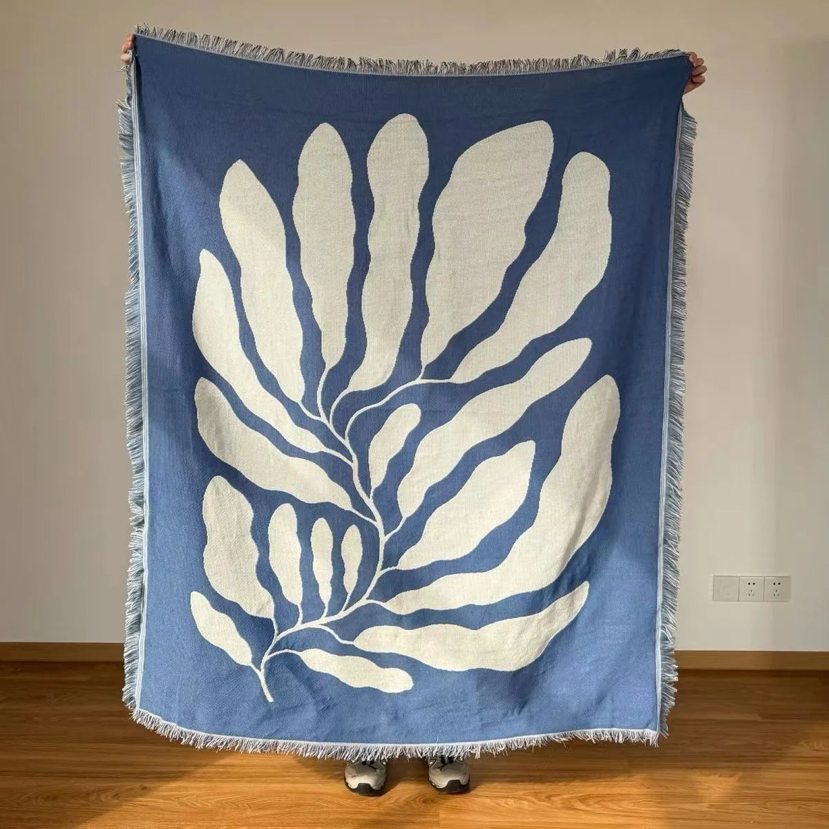 Blue Jacquard Cat Throw Blanket