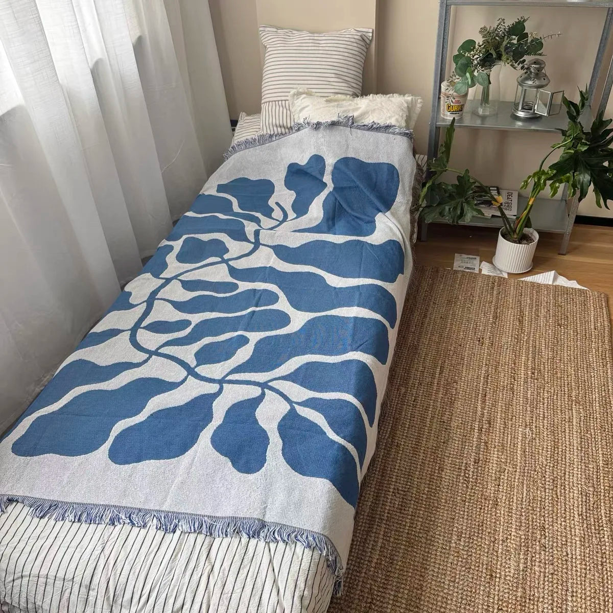 Blue Jacquard Cat Throw Blanket