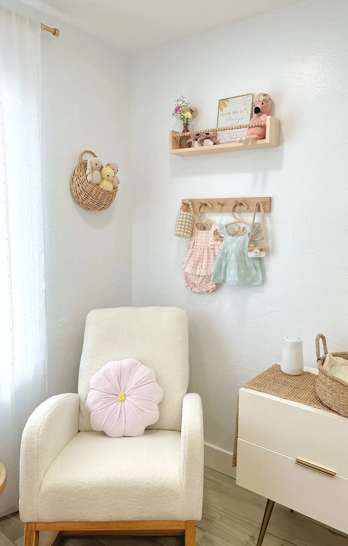 Wall-Mounted Kids Floating Bookshelf