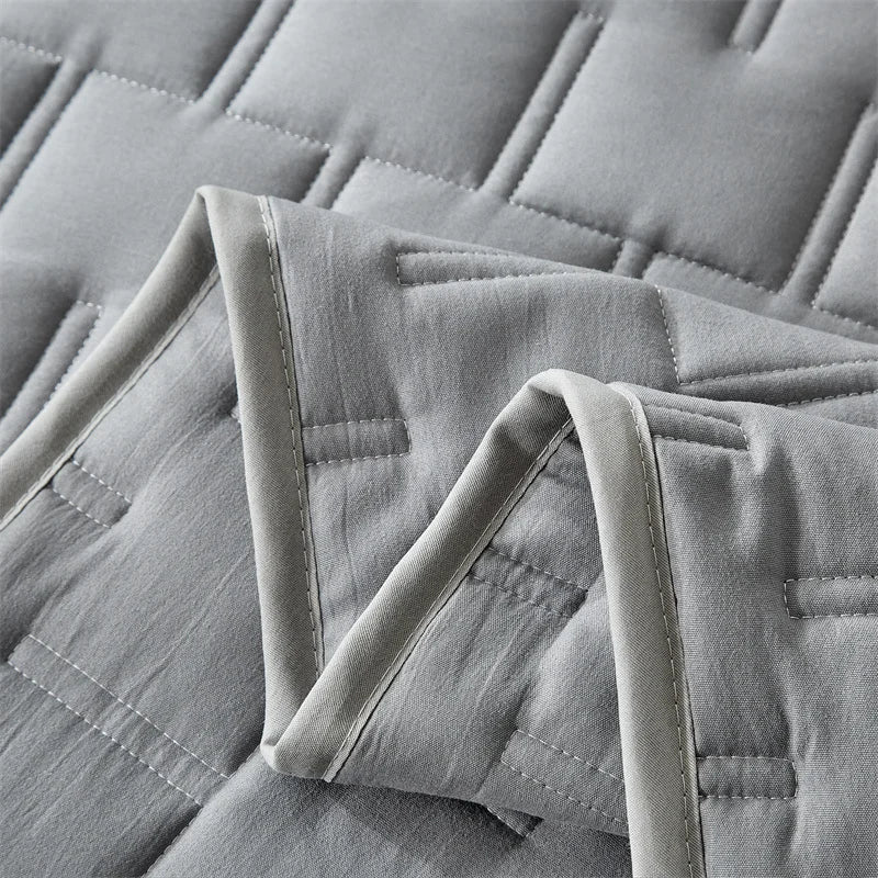 All Season Coverlet with Pillowcases