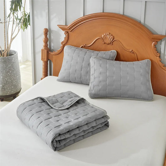 All Season Coverlet with Pillowcases