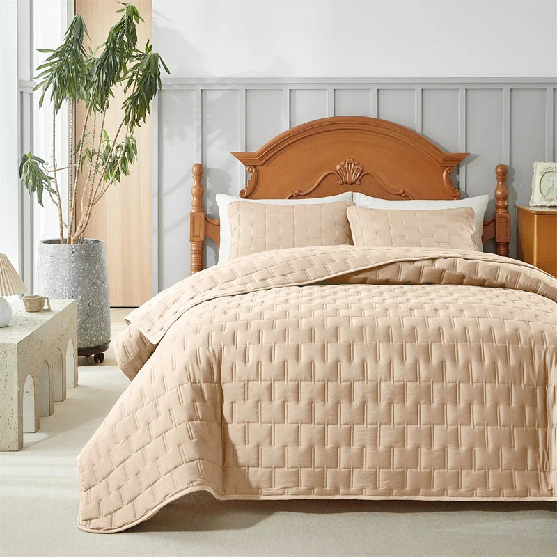 All Season Coverlet with Pillowcases